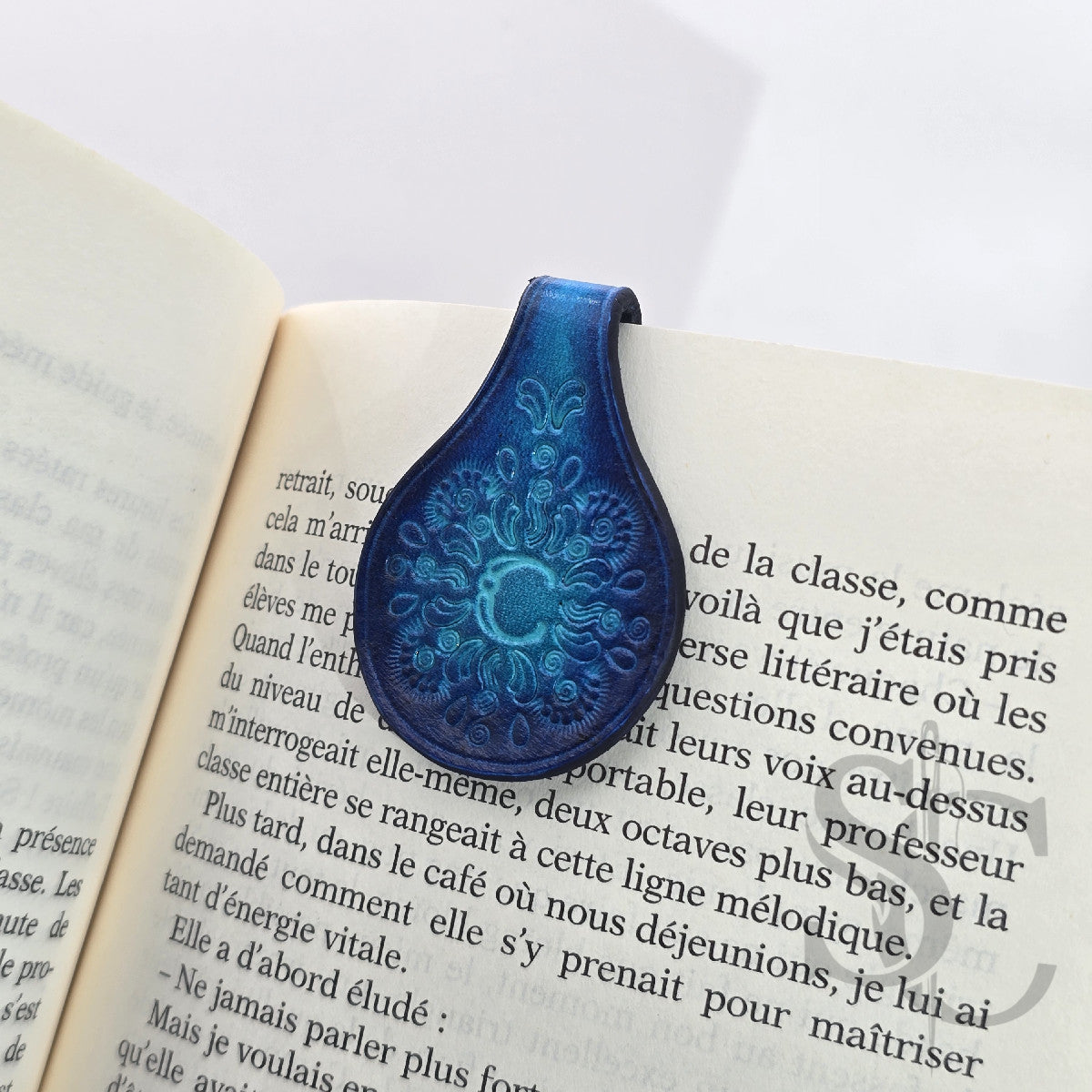 (Exemple de réalisation) Marque-Page Aimanté Personnalisé