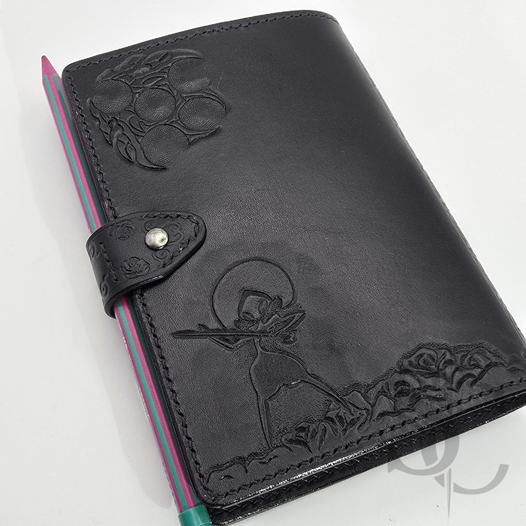 Couverture en cuir pour carnet "Silksong"
