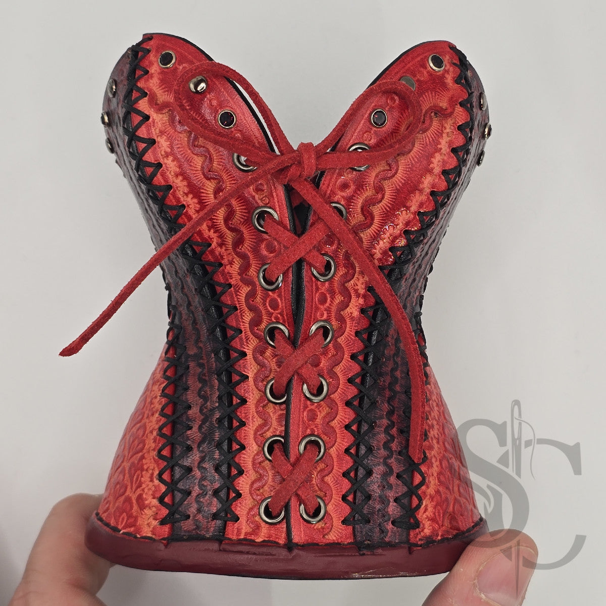 Porte-Crayons "Corset Baroque" - Rouge et noir