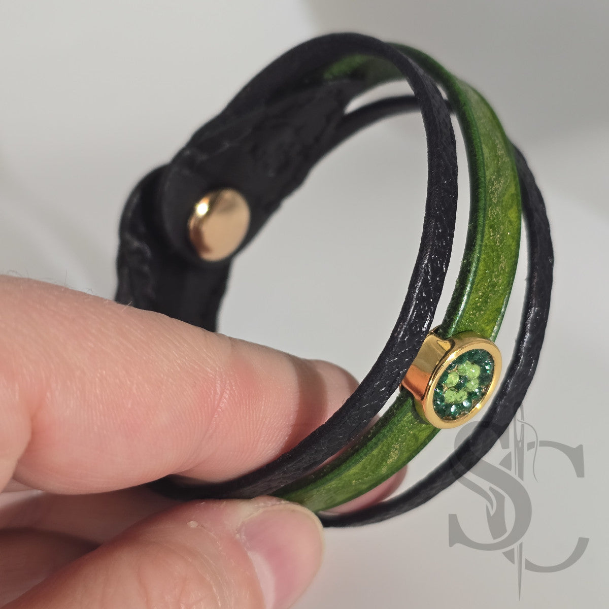 Bracelet 3 brins vert forêt et doré