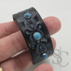 Bracelet avec pierres rivetées turquoises