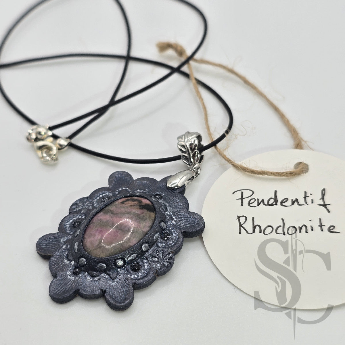 Pendentif étoile avec rhodonite