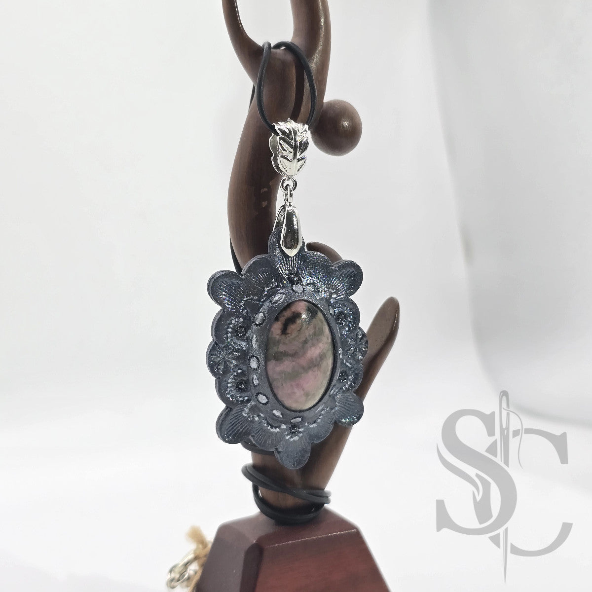 Pendentif étoile avec rhodonite