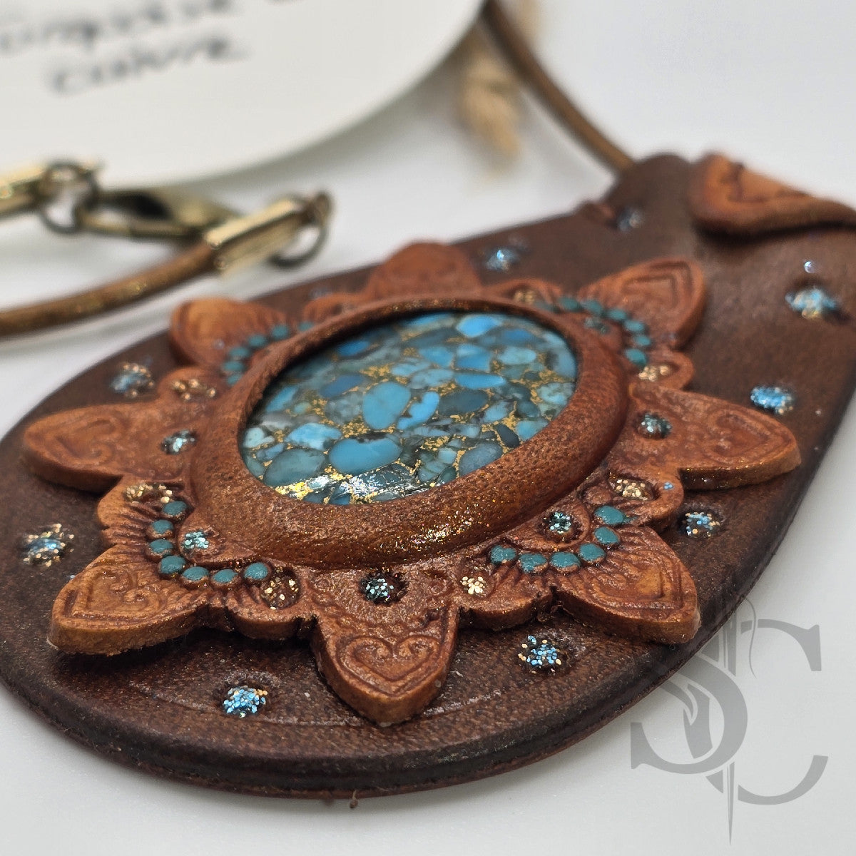 Pendentif goutte avec turquoise et cuivre