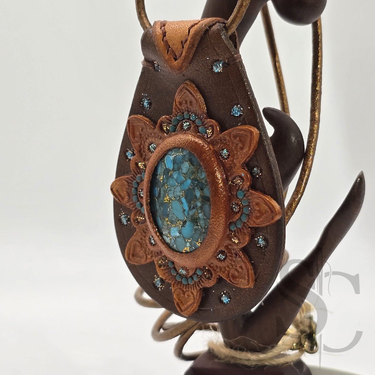 Pendentif goutte avec turquoise et cuivre