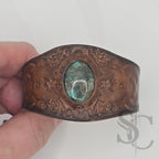 Bracelet en cuir avec chrysocolle sur marron foncé