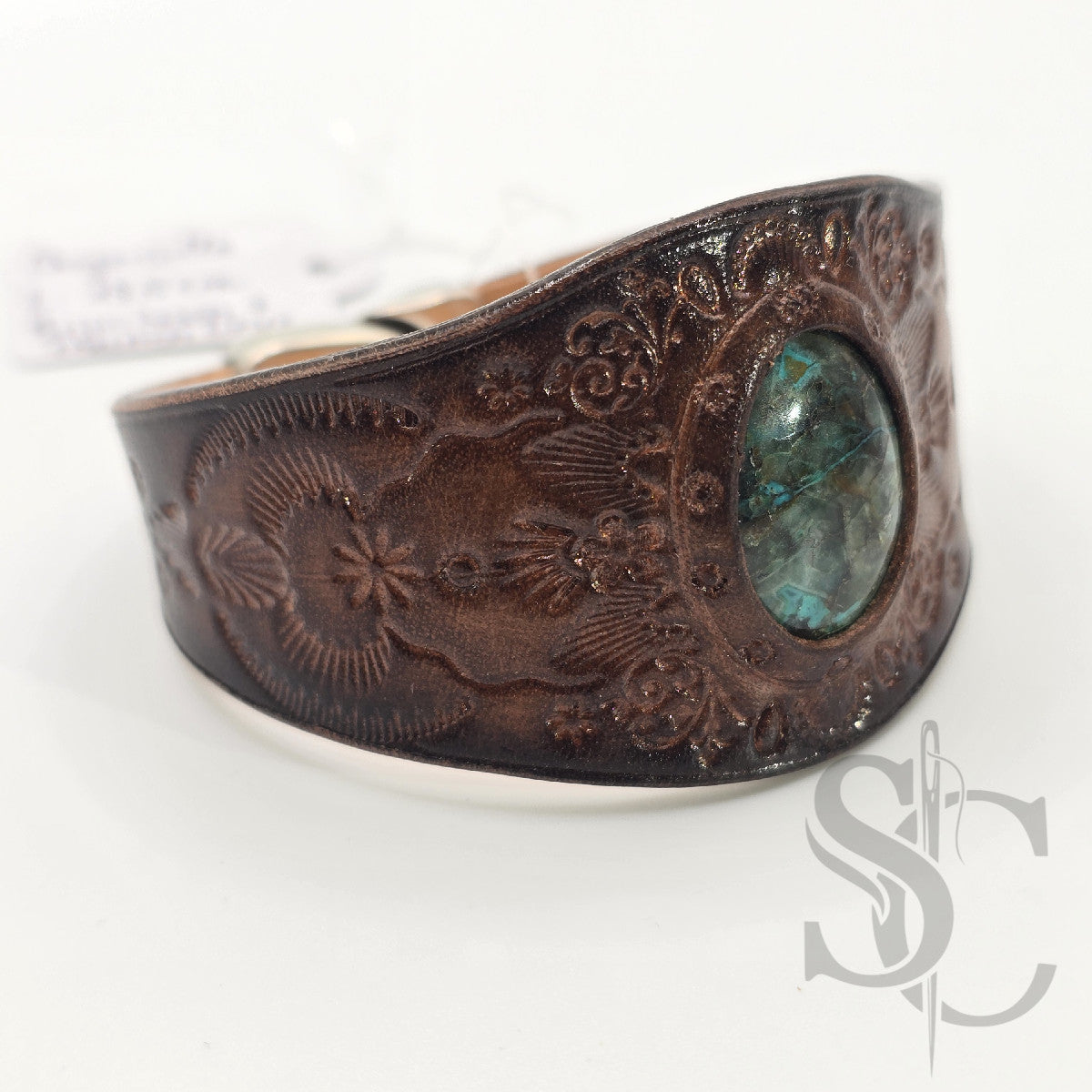 Bracelet en cuir avec chrysocolle sur marron foncé