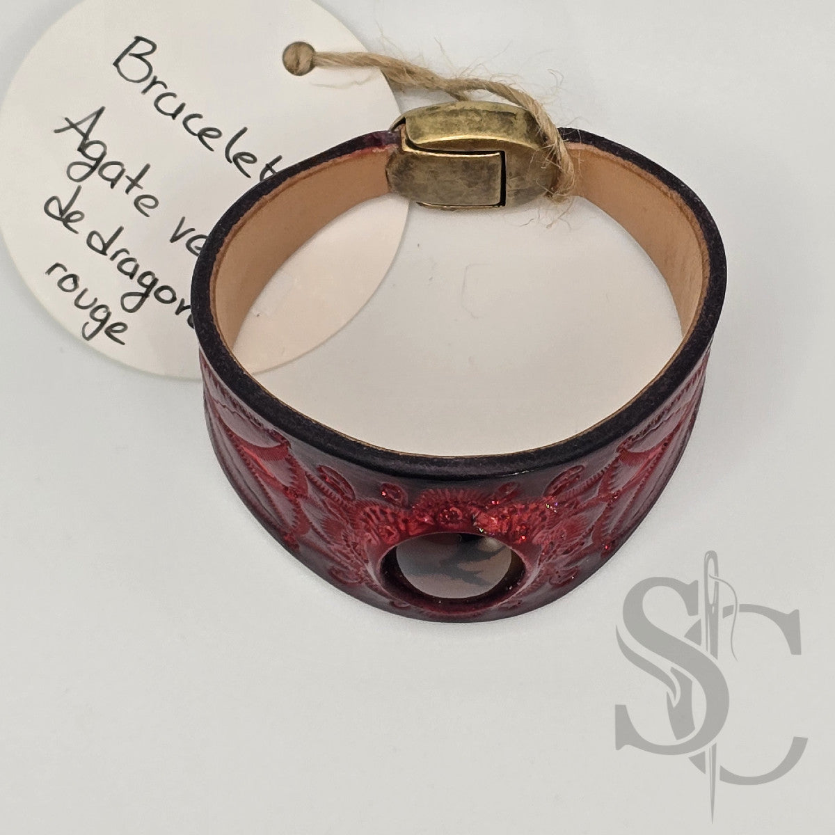 Bracelet en cuir avec agate veine de dragon rouge sur rouge