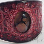 Bracelet en cuir avec agate veine de dragon rouge sur rouge