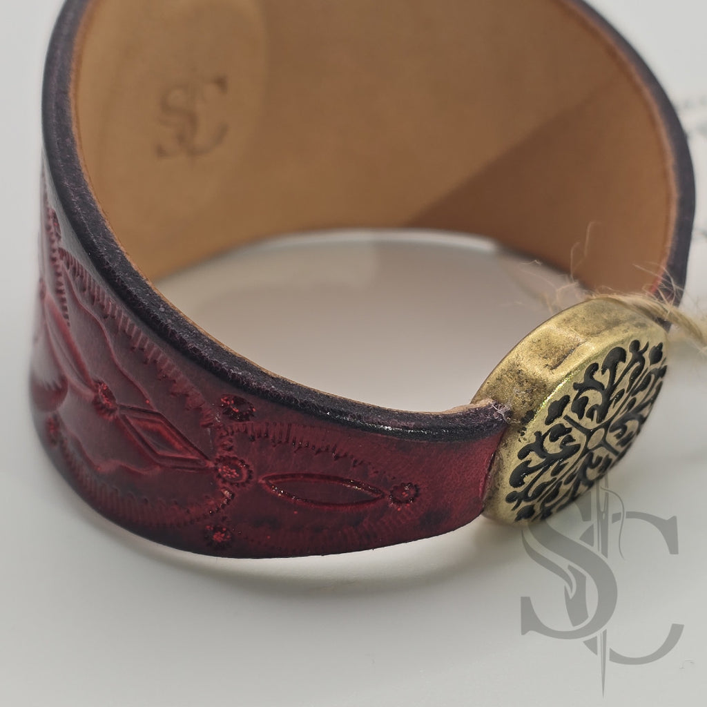 Bracelet en cuir avec agate veine de dragon rouge sur rouge