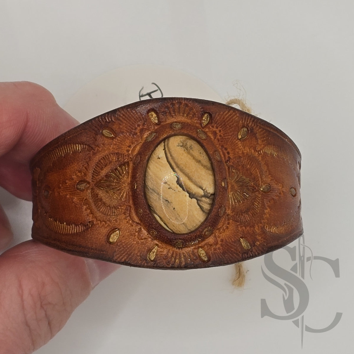 Bracelet en cuir avec jaspe paysage sur marron
