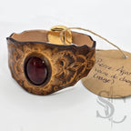 Bracelet en cuir avec agate veine de dragon rouge sur tan