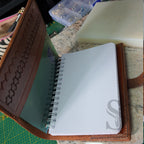 (Exemple de réalisation) Couverture pour carnets