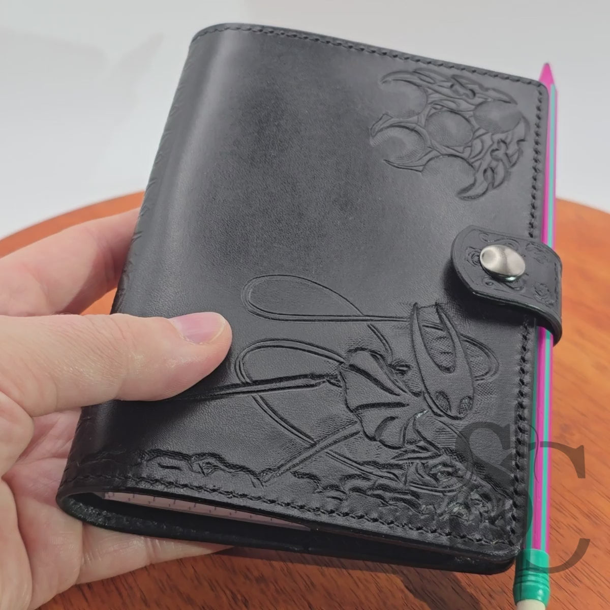 Couverture en cuir pour carnet "Silksong"
