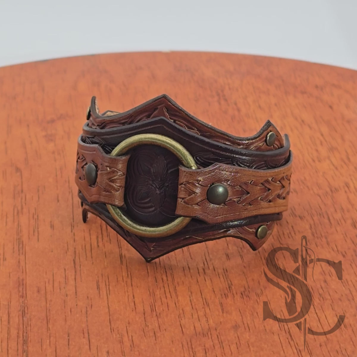 Bracelet en cuir "L'anneau"
