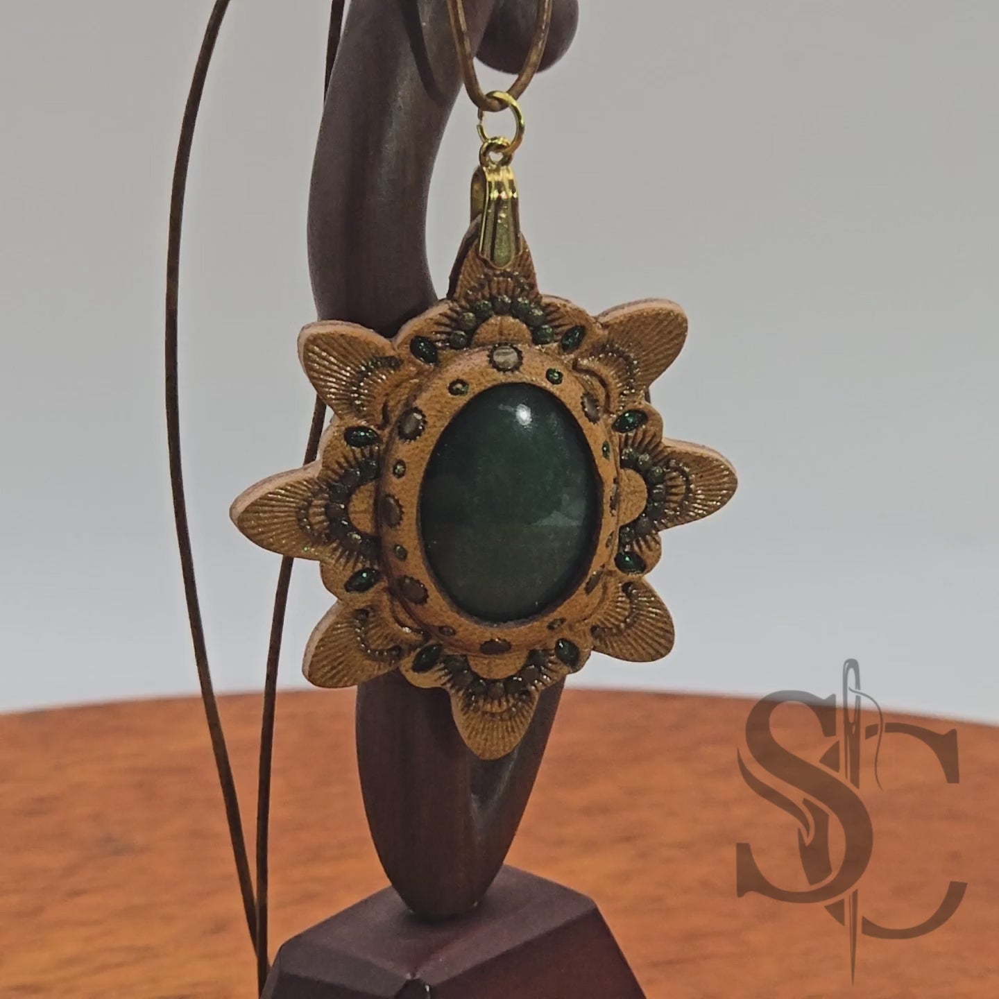Pendentif étoile avec Jade vert